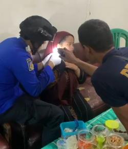 Anting Susah Dilepas, Maulita Datangi Damkar Untuk Evakuasi
