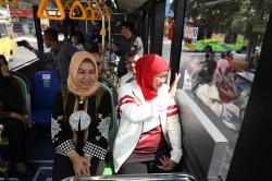 Lima Koridor Bus Trans Jatim Gratis .Selama Sehari Penuh Hari Angkutan Nasional