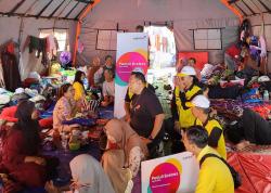 Indosat Hadir di Tengah Pengungsi Bencana Tanah Bergerak Brebes