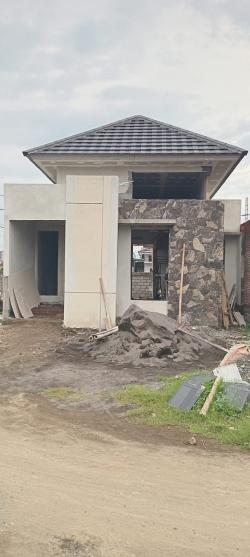 Pembangunan Rumah Tidak Kunjung Rampung, Konsumen Perumahan Bumi Paramadiva Mengeluh