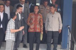 Jokowi Sambangi Polda Metro buat Laporan Tudingan Ijazah Palsu