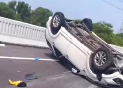 Kecelakaan di Tol Layang MBZ Karawang, Libatkan 2 Mobil hingga Terguling