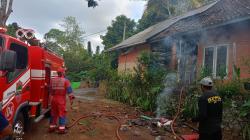 Toko Bangunan di Kawali Ciamis Terbakar, Kebakaran Diduga Dipicu Api dari Jeriken BBM