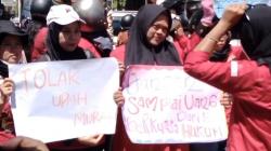 May Day 2025, Ratusan Buruh Garut Tuntut Hak Karyawan PT Danbi Internasional yang Di-PHK