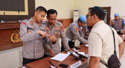 Wakapolres Jombang Lakukan Pengecekan Senpi Anggota di Hari Buruh 2025, Ada Apa!