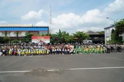 Puluhan Anak-anak Kelompok Bermain Wali Songo Desa Tegalbang dan KB - TK Khatolik Santo Petrus Tuban