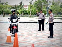 Polisi Masuk Pesantren, Bangun Kesadaran Pelajar akan Bahaya Narkoba