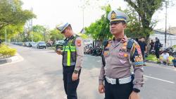 Personel Satlantas Polresta Palangkaraya Dikerahkan untuk Amankan Aksi Demo Buruh