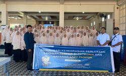 Imigrasi Bima Gelar Sosialisasi Layanan Paspor Elektronik di MTs, 26 Santriwati Jadi Peserta Utama