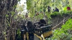 Ikuti Arah Google Map, Truk Muatan Bahan Bangunan Tergelincir ke Sungai di Pasuruan