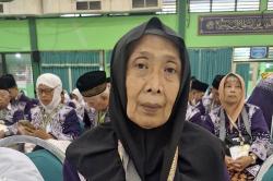 Nenek Tujuh Cucu Ini Berhasil Naik Haji Berkat Tabungan Rp20 Ribu per Hari