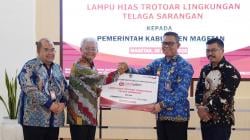 Bank Jatim Serahkan Bantuan Lampu Hias untuk Keindahan Telaga Sarangan