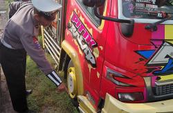 Pemotor di Kulonprogo Tewas Tertabrak Truk Pengangkut Ayam