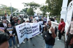 Jurnalis Dibungkam karena Ungkap Skandal Pejabat? Solidaritas Mengalir untuk Hendly