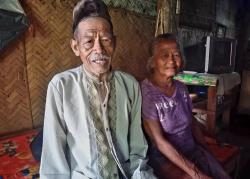 Lansia di Bondowoso Dapat Bantuan Pompa Air dari LMI, Tak Perlu Lagi Timba Air dari Sumur Berbahaya
