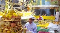 Umat Hindu Tengger Probolinggo Rayakan Hari Raya Kuningan Dengan Khidmat
