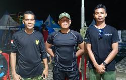 Tiga Prajurit Kodim 1601 Jadi Garda Keselamatan dalam Lomba Renang Pelajar Waingapu