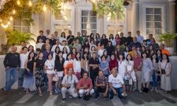 Malam Penuh Harapan, Alumni SMAK St Louis 1 Surabaya Gelar Blossom Lantern Night