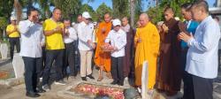 Bersih Taman Makam Pahlawan, Umat Buddha Lampung Tunjukkan Cinta Tanah Air dan Peduli Alam