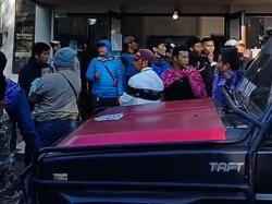 Kronologi Sejumlah Sopir Jeep Bromo Protes di Kantor TNBTS Probolinggo