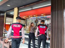 Jaga Keamanan, Anggota Samapta Polres Kobar Patroli ke Toko Emas di Pangkalan Bun