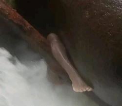 Mayat Perempuan Ditemukan Membusuk akibat Terseret Arus Sungai