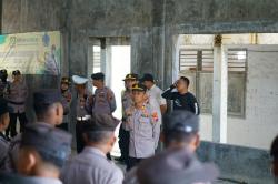 214 Anggota Polri Amankan Unjuk Rasa Warga Pakijangan Brebes, AKP Ibnu Setyadi Pimpin Apel