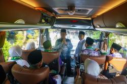 356 Jemaah Calon Haji Kloter 15 Embarkasi Solo Dilepas Bupati Tegal