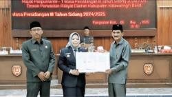 Eksekutif-Legislatif di Kobar Tandatangani Ranwal RPJMD 2025-2029