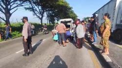 Laka Pantura, Pejalan Kaki di Lamongan Ditabrak Truk Hingga Korban Terpental