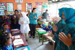 Pastikan ILP Berjalan Baik, Airin Rico Waas Kunjungi Posyandu Mawar Ganda dan Bunga Asoka I
