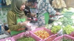 Harga Cabai Rawit Merah di Pasar Manis Ciamis Merosot Tajam, Kini Hanya Rp50 Ribu per Kilogram