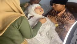 Viral! Pengantin Wanita Ini Pingsan usai Dirias Pengantin, Nikah Dijodohkan Memang Menyakitkan