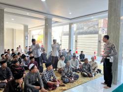 Cegah Pelanggaran, Satlantas Polres Probolinggo Sasar Pesantren Beri Edukasi Tertib Berkendara