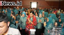 Dorong Gizi & Imunisasi Anak, Ny Kahiyang Ayu Supervisi Posyandu Cerdas di Deli Serdang