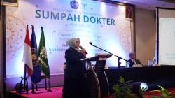14 Dokter Baru Dilantik, Rektor UMS Tekankan Peran Ilmu dan Inovasi yang Berdampak