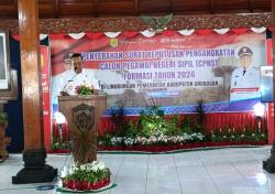 Bupati Grobogan Katakan Penyerahan SK CPNS Bukan Akhir Perjuangan, Namun Awal Pengabdian