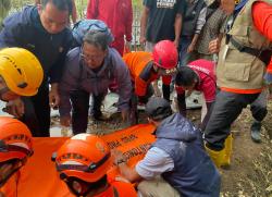 Asyik Berenang di Sungai, Meninggal Hanyut Terbawa Banjir