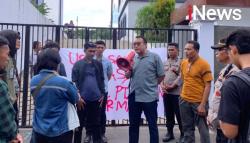 Sambangi Kejati Sulsel, Mahasiswa Soroti Dugaan Korupsi Proyek Jalan Sabang-Tallang di Luwu Utara