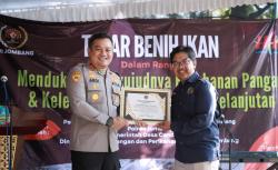 Kapolres Jombang AKBP Ardi Kurniawan Raih Penghargaan Khusus dari PWI, Ini Deretan Prestasinya