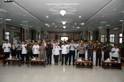 Bupati Nurhidayah Lepas 136 Jemaah Calon Haji Asal Kobar