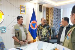 Lobi SDK Berbuah Hasil, Sulbar Dapat Dana, Mobil Rescue, dan Truk Serbaguna dari BNPB