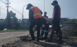 Warga Keluhkan Jalan Rusak Akibat Armada Tambang, PUPR Nganjuk Langsung Turun Tangan