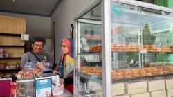 Harga Kelapa Naik Turun, Pedagang Wingko Lamongan Terpaksa Naikkan Harga Jual