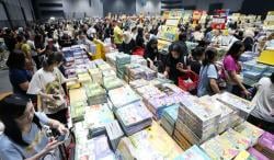 Big Bad Wolf Books Surabaya 2025 Resmi Dibuka, Bawa Misi Literasi “Ubah Dunia, Satu Buku Setiap Wakt