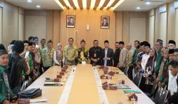 Program 100 Hari Kerja, Kang DS Hapus PBB dan PBG untuk Masjid dan Pesantren di Bandung