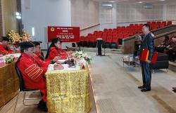 Pengusaha Surabaya Raih Gelar Doktor, Dorong Reformasi Hukum Kepailitan di Tengah Force Majeure