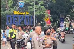 Geger! Mayat Pria Ditemukan Tergantung di Tugu Selamat Datang Depok