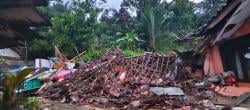 Diterjang Pergeseran Tanah, Rumah Warga Karangkamulyan Ciamis Roboh Saat Hujan Deras