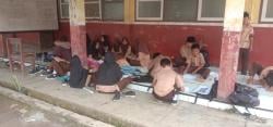 Ruang Kelas Rusak Parah, Siswa SDN Pacing 2 Belajar di Luar Kelas